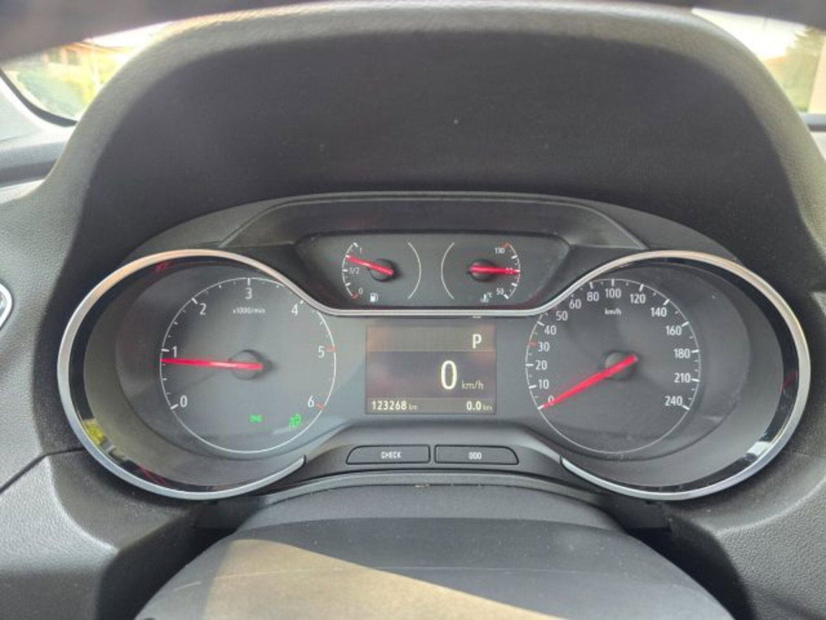 Opel Grandland X 1.5 diesel Ecotec Start&Stop Ultimate (4)