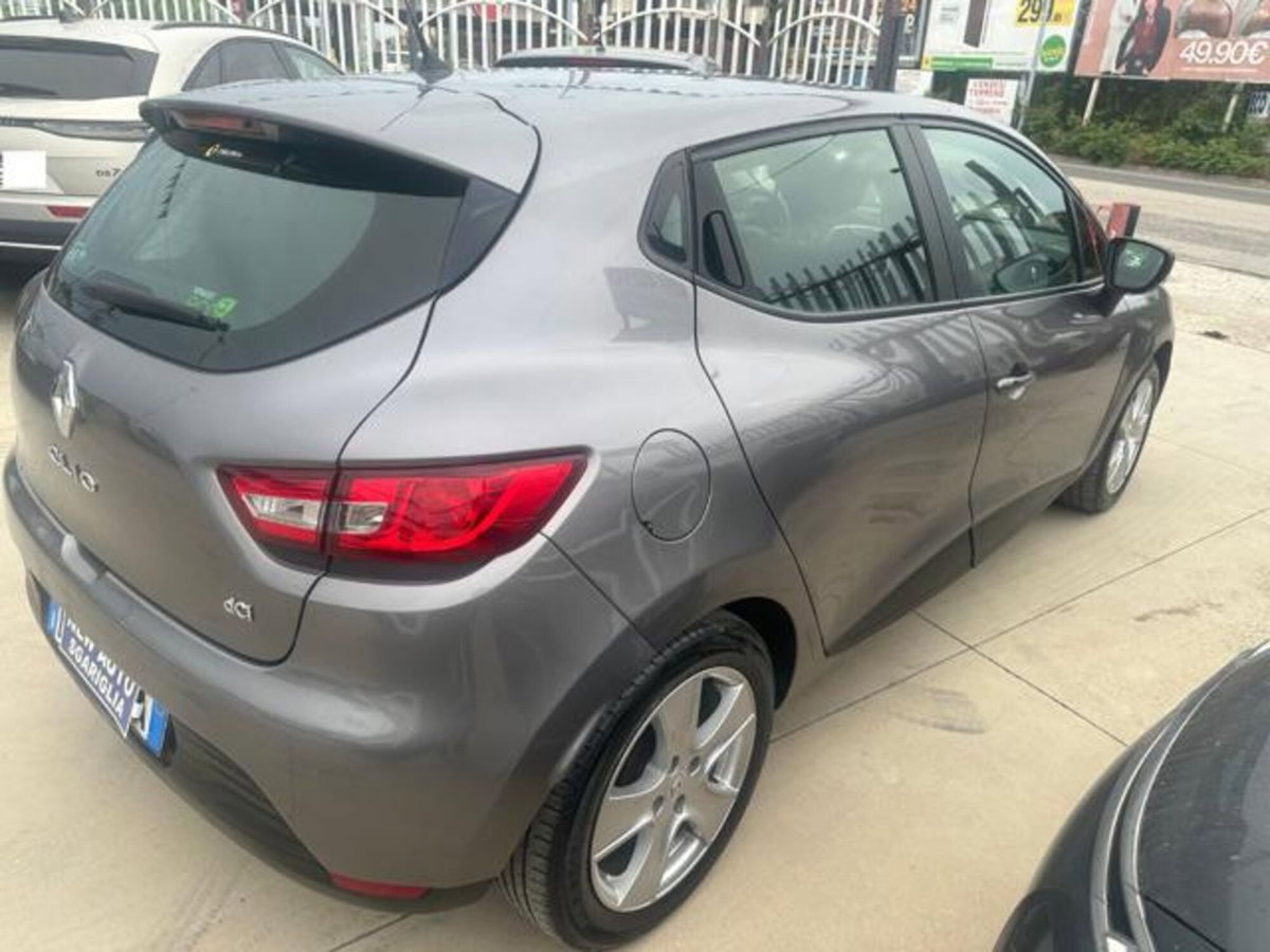 Renault Clio 1.5 dCi 8V 75CV 5 porte Costume National (6)