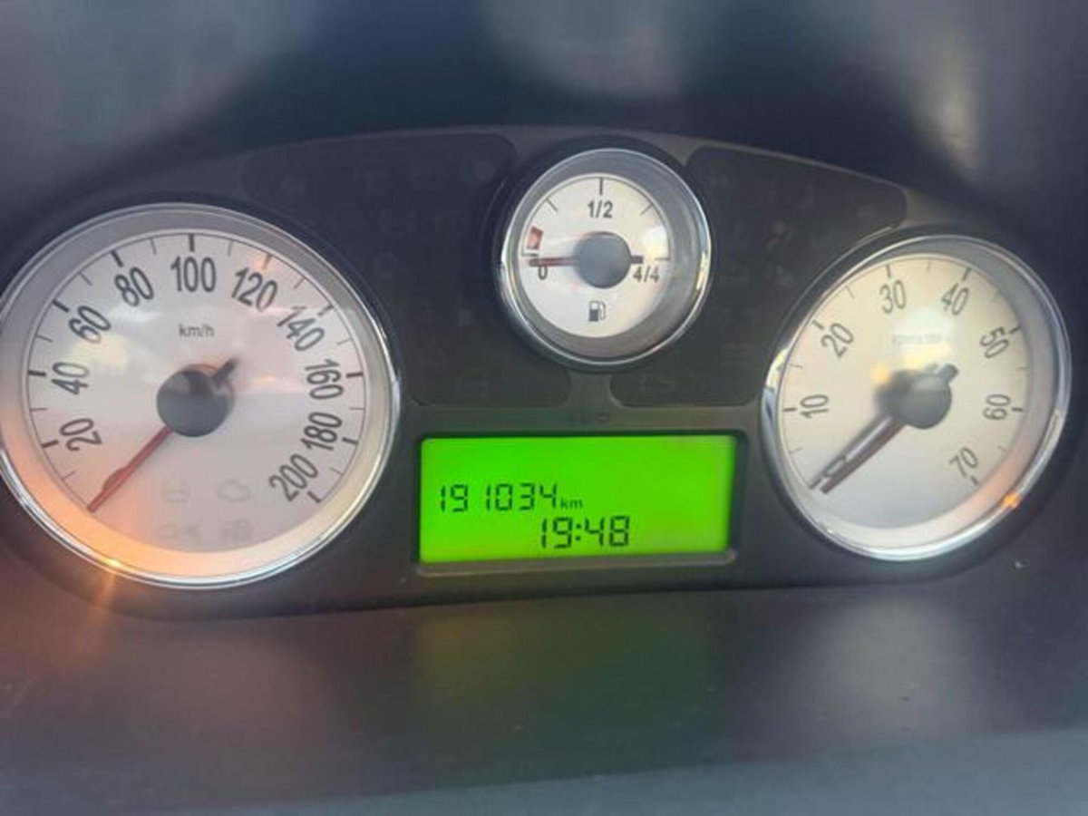 Lancia Ypsilon 1.2 Argento (3)