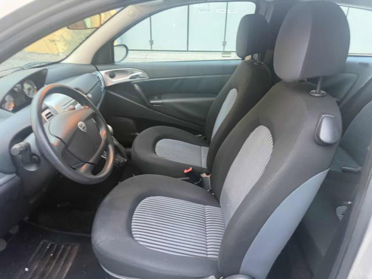 Lancia Ypsilon 1.2 Argento (9)