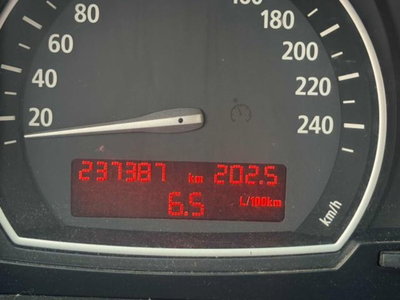 BMW X3 2.0d cat Futura (4)