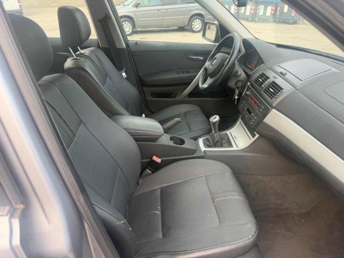 BMW X3 2.0d cat Futura (8)