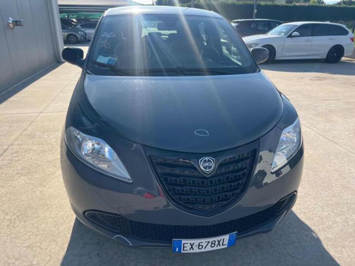 Lancia Ypsilon 1.2 69 CV 5 porte Elle (15)