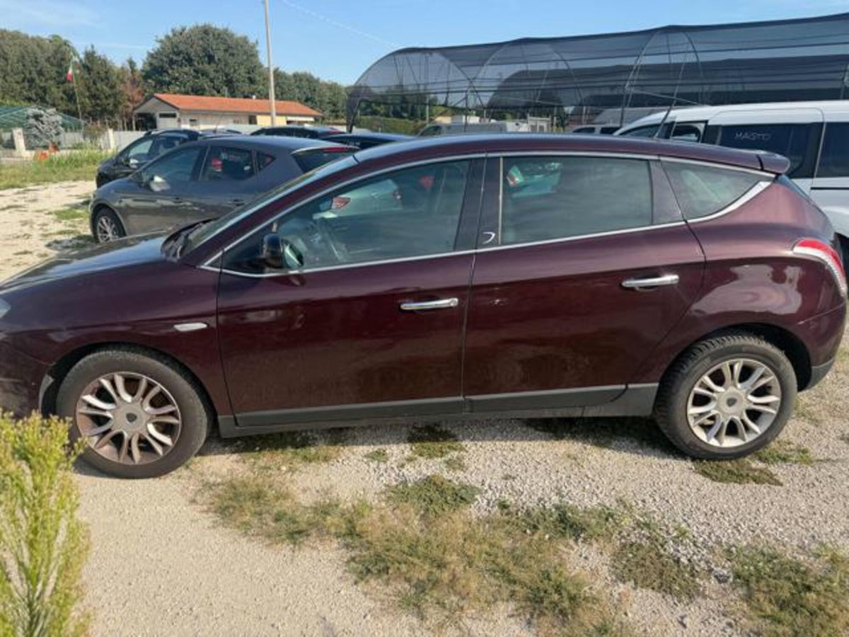 Lancia Delta 1.6 MJT DPF Platino (13)