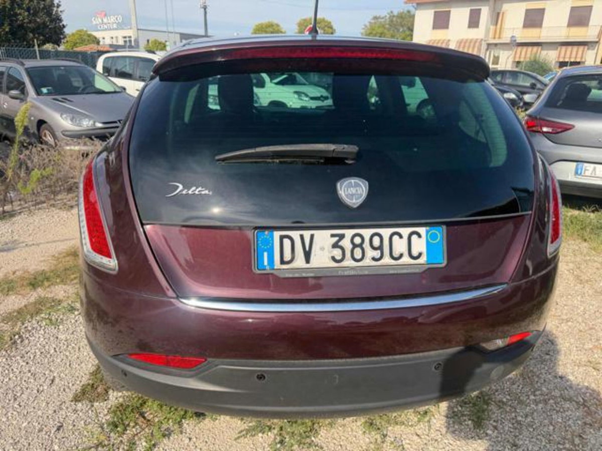Lancia Delta 1.6 MJT DPF Platino (9)