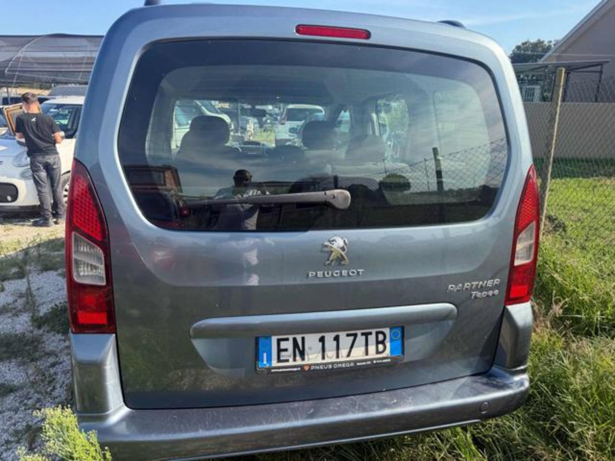 Peugeot Partner Mix 1.6 8V HDi 92 FAP Active (16)