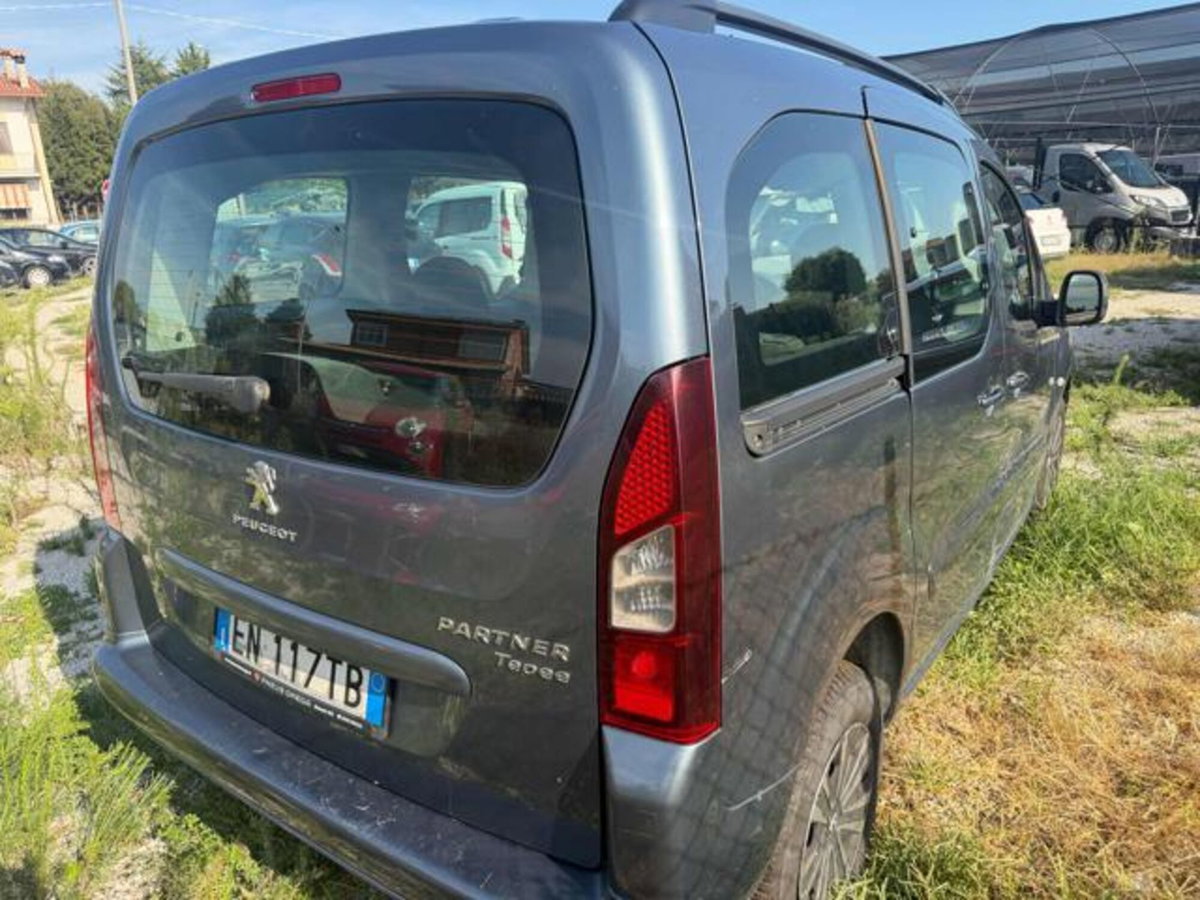 Peugeot Partner Mix 1.6 8V HDi 92 FAP Active (17)