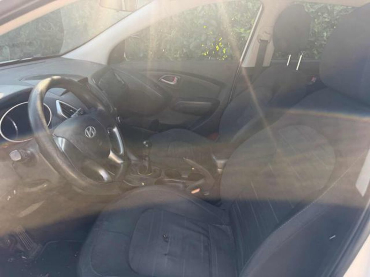Hyundai ix35 1.7 CRDi 2WD Xpossible (11)