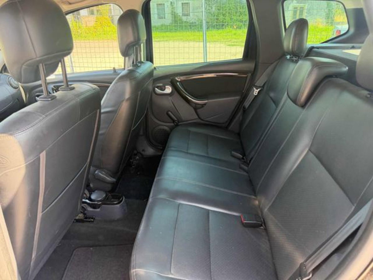 Dacia Duster 1.5 dCi 110CV 4x2 Lauréate (19)