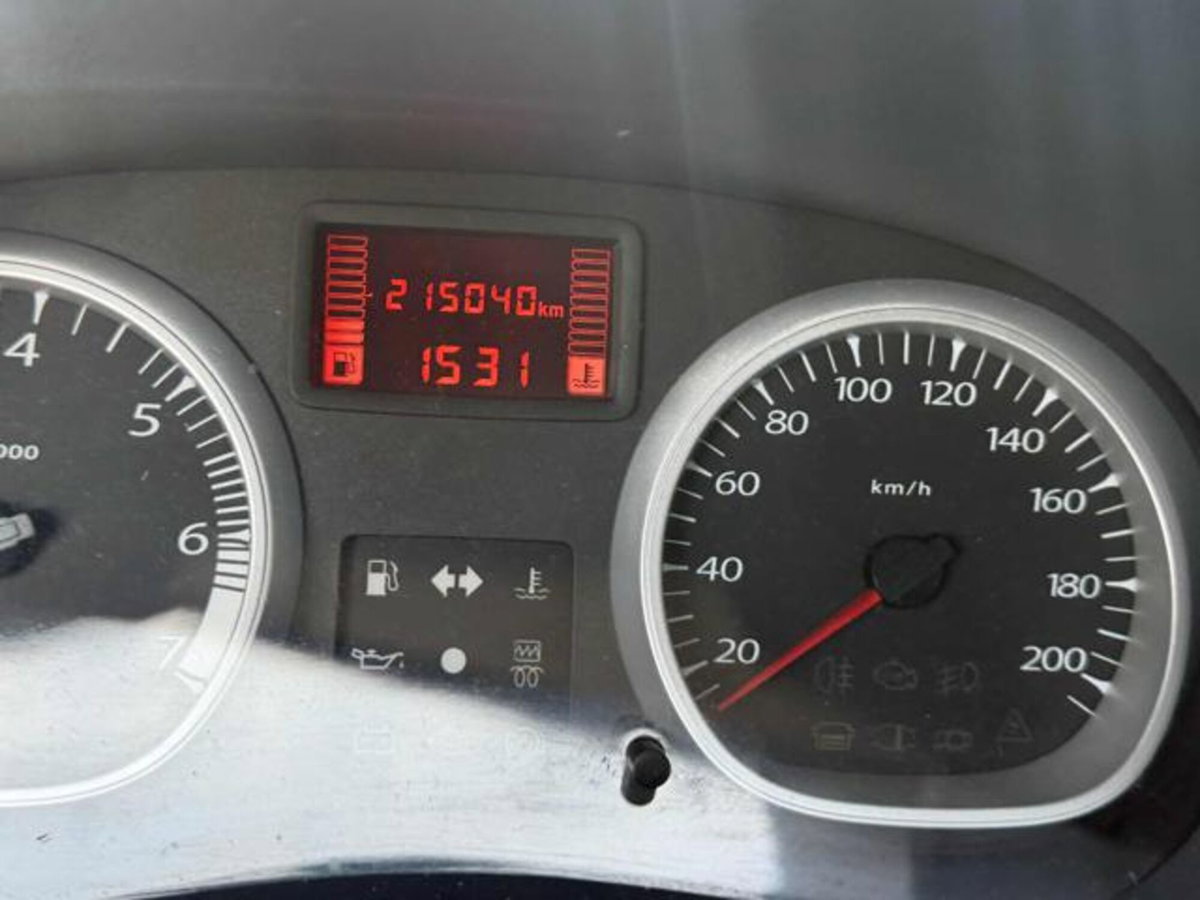 Dacia Duster 1.5 dCi 110CV 4x2 Lauréate (8)