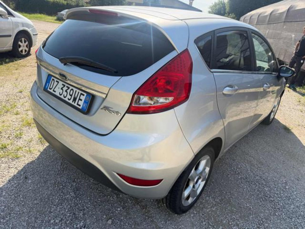 Ford Fiesta 1.4 5 porte Bz.- GPL Titanium (12)
