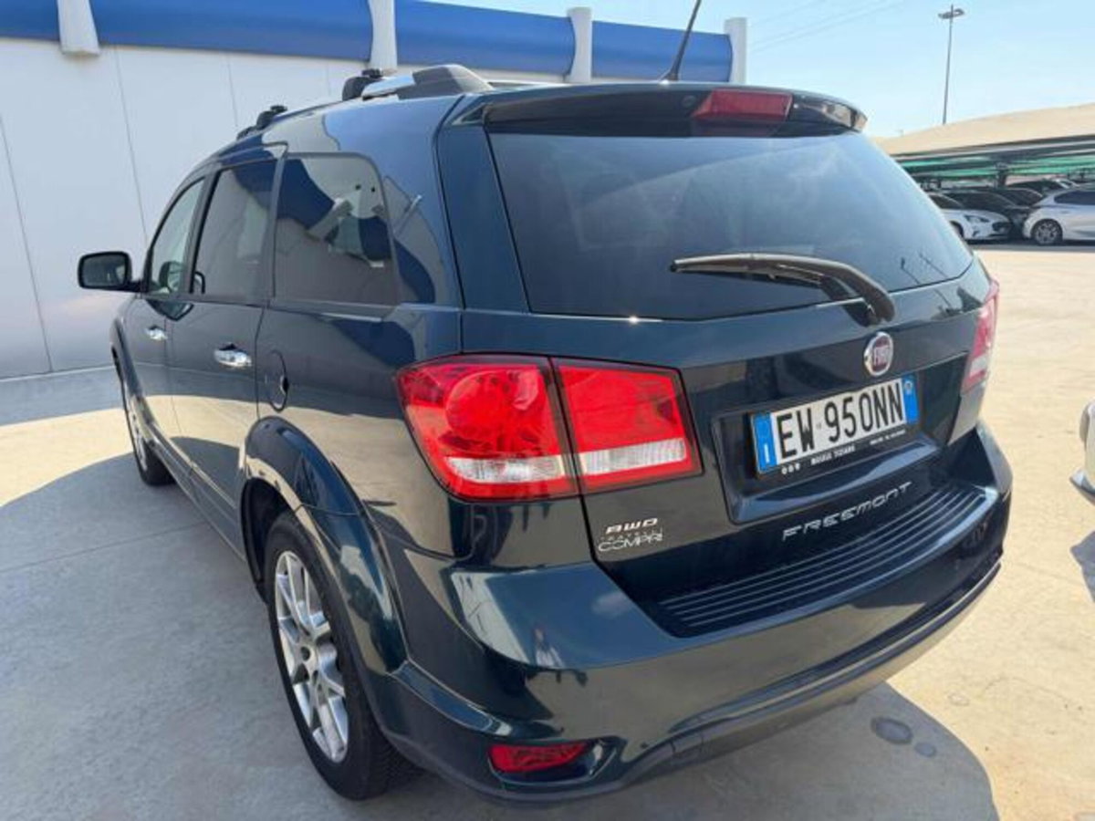 Fiat Freemont 2.0 Mjt 170 CV 4x4 Automatica Lounge (13)