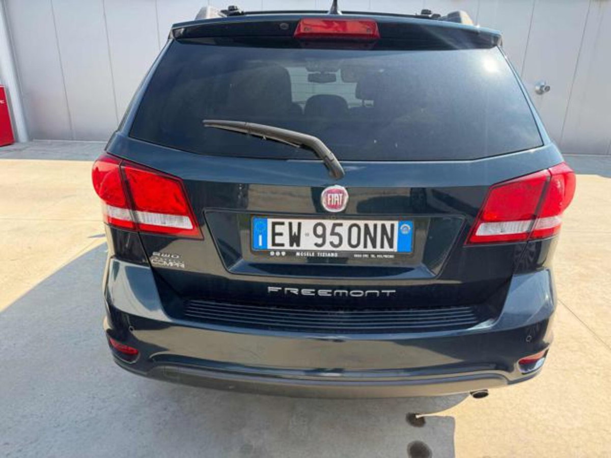 Fiat Freemont 2.0 Mjt 170 CV 4x4 Automatica Lounge (15)