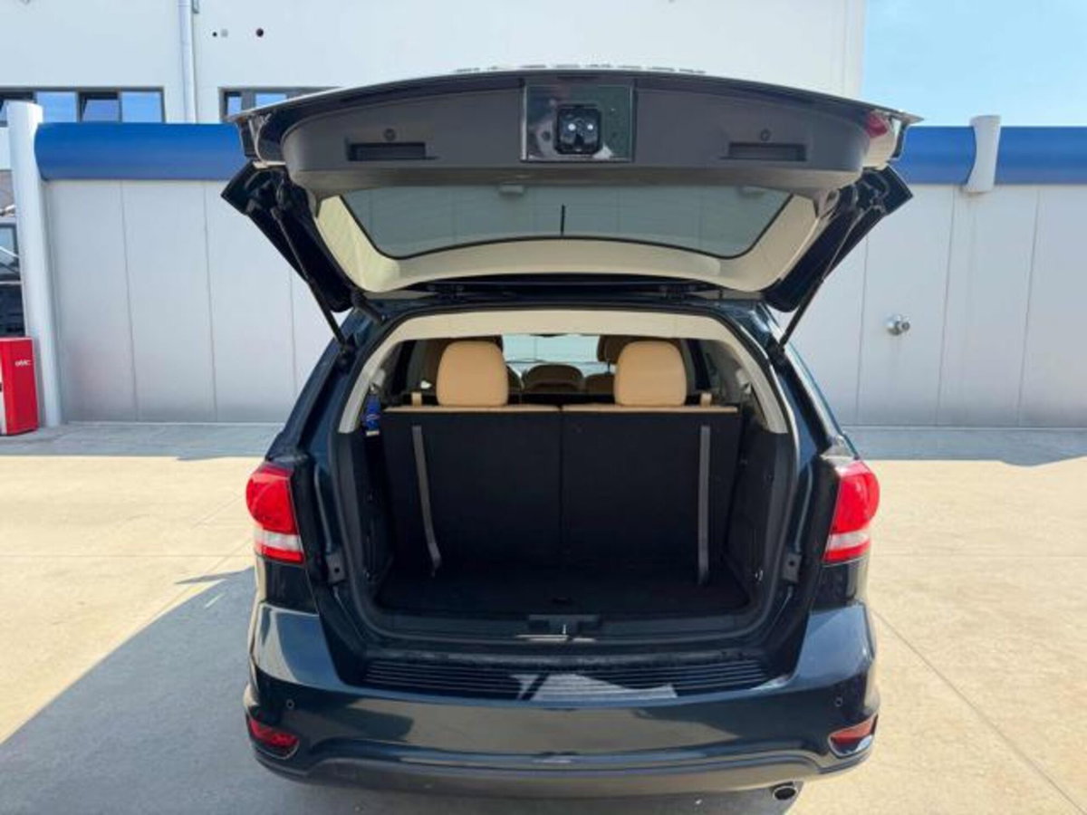 Fiat Freemont 2.0 Mjt 170 CV 4x4 Automatica Lounge (16)