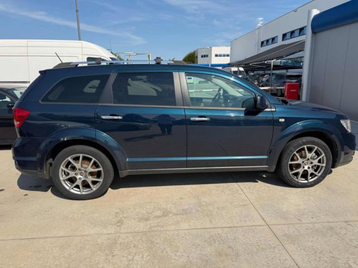 Fiat Freemont 2.0 Mjt 170 CV 4x4 Automatica Lounge (17)
