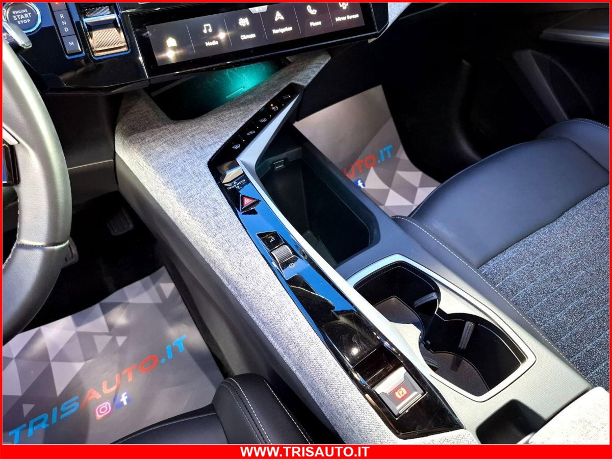 Peugeot 3008 1.2 hybrid Allure Business 145cv e-dcs6 (19)