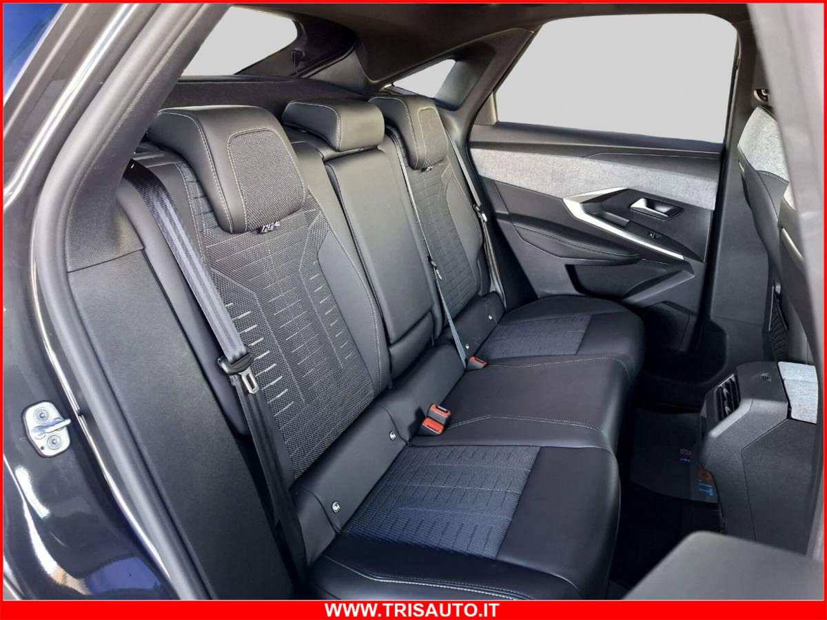 Peugeot 3008 1.2 hybrid GT 145cv e-dcs6 (11)