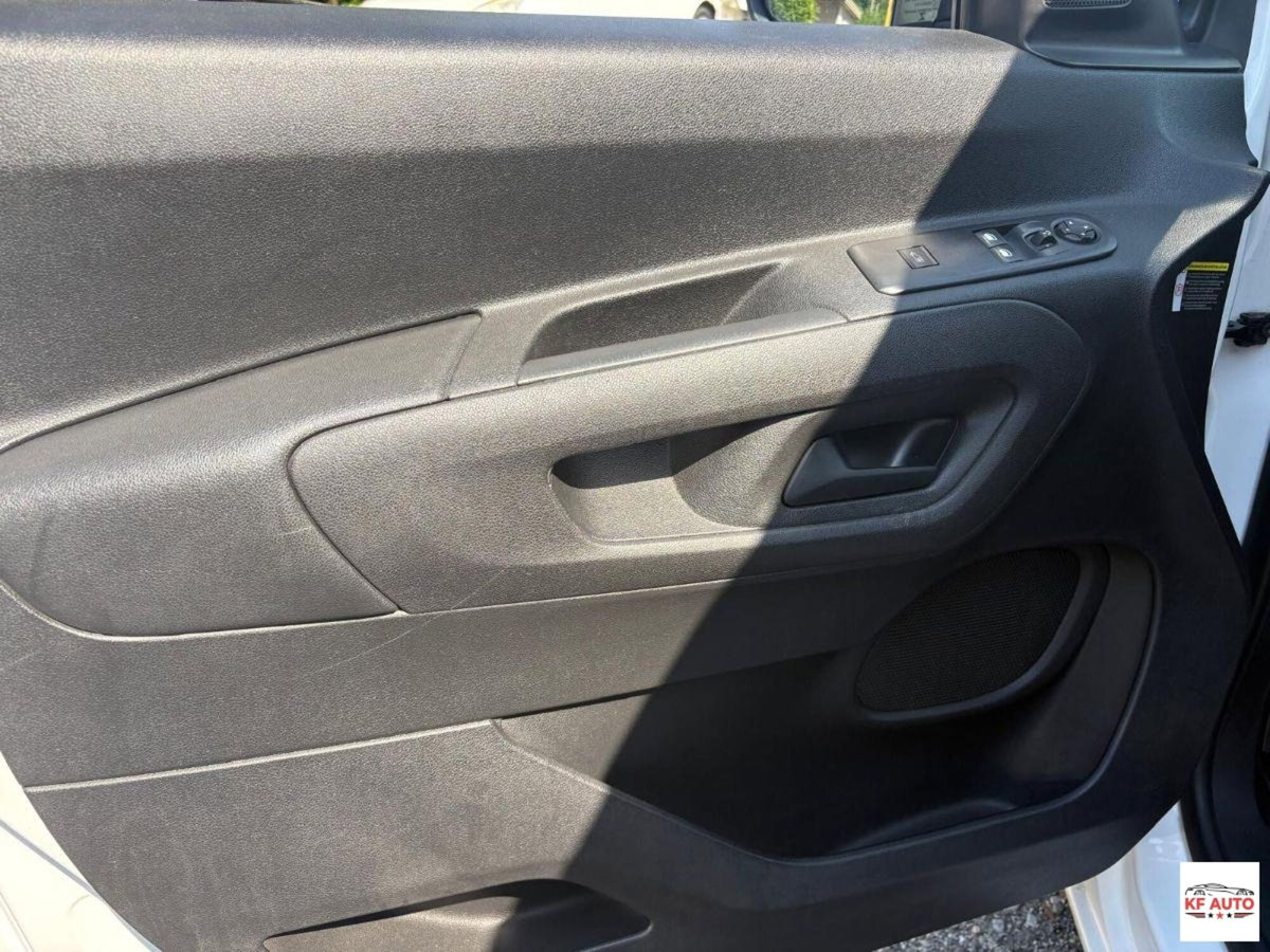 Citroen Berlingo Furgone BlueHDi 100 S&S Van M Club (11)