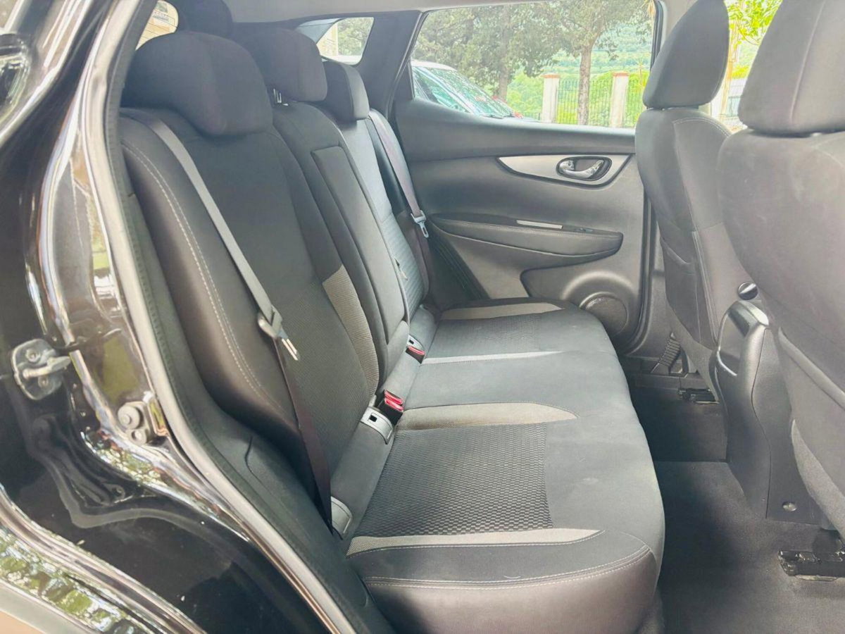 Nissan Qashqai 1.5 dCi 115 CV DCT N-Motion (15)