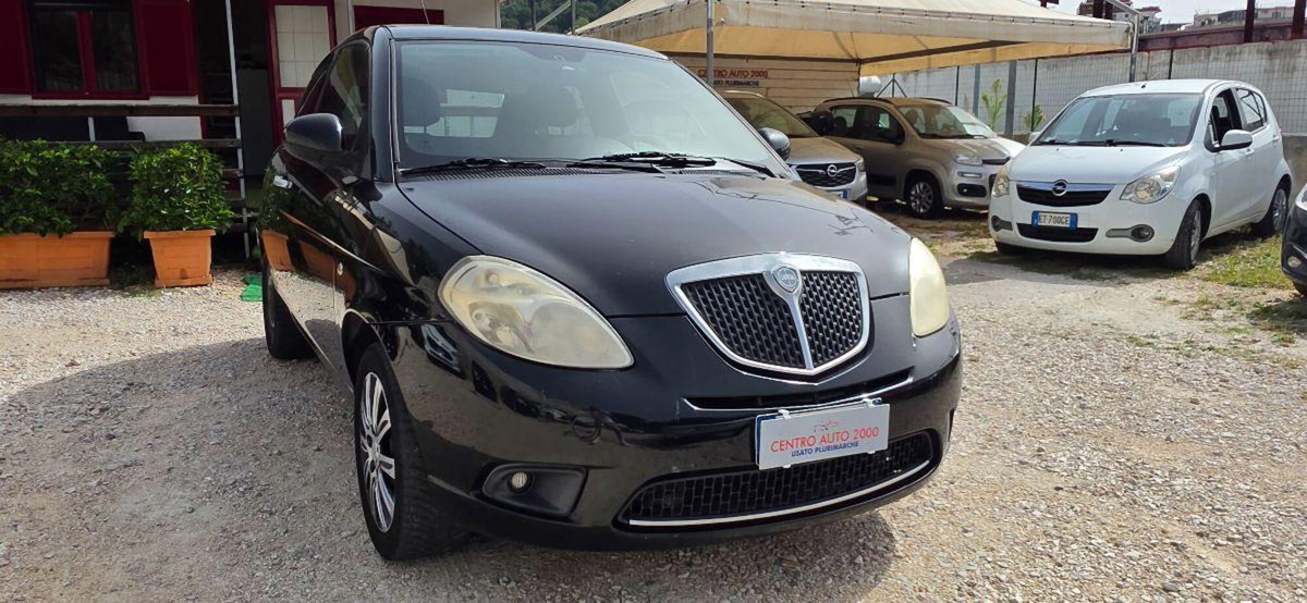 Lancia Ypsilon 1.4 Argento Ecochic GPL
