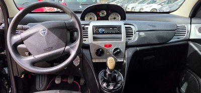 Lancia Ypsilon 1.4 Argento Ecochic GPL (13)