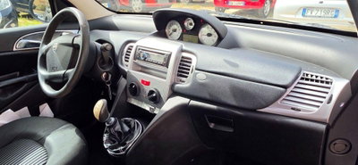Lancia Ypsilon 1.4 Argento Ecochic GPL (17)