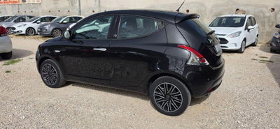 Lancia Ypsilon 1.2 69 CV 5 porte GPL Ecochic Gold (4)