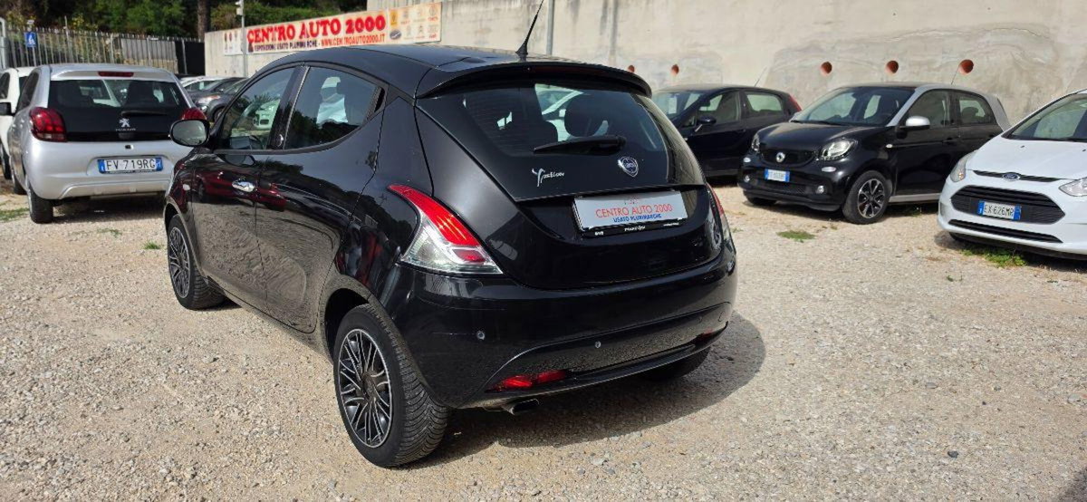 Lancia Ypsilon 1.2 69 CV 5 porte GPL Ecochic Gold (5)
