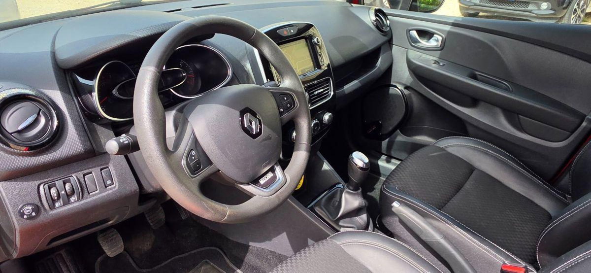 Renault Clio TCe 12V 90 CV GPL 5 porte Moschino Zen (10)