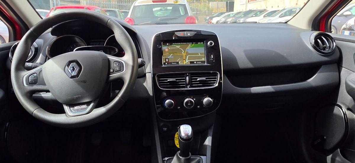 Renault Clio TCe 12V 90 CV GPL 5 porte Moschino Zen (13)