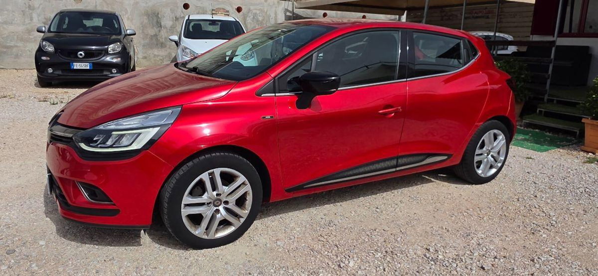 Renault Clio TCe 12V 90 CV GPL 5 porte Moschino Zen (3)