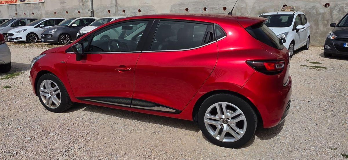 Renault Clio TCe 12V 90 CV GPL 5 porte Moschino Zen (4)