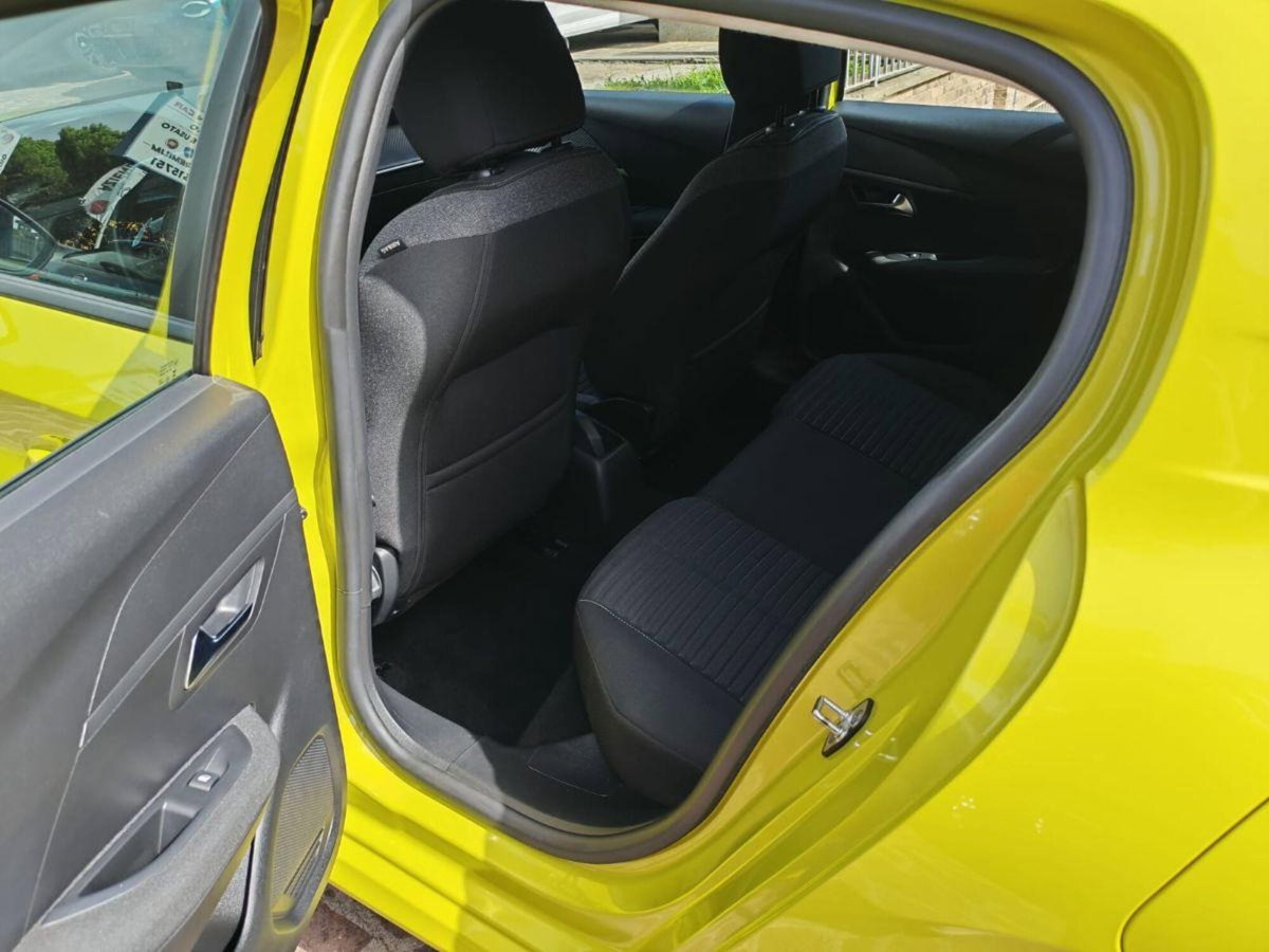 Peugeot 208 PureTech 100 Stop&Start EAT8 5 porte Active Pack (7)