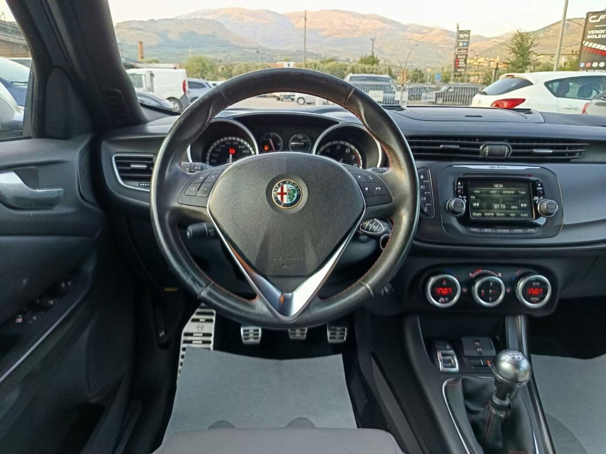 Alfa Romeo Giulietta 1.4 Turbo Giulietta 120cv (16)