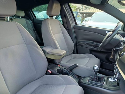 Alfa Romeo Giulietta 1.4 Turbo Giulietta 120cv (17)