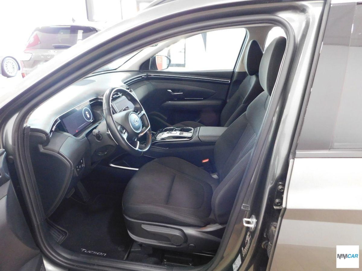 Hyundai Tucson 1.6 hev Exellence 4wd 239cv auto (10)