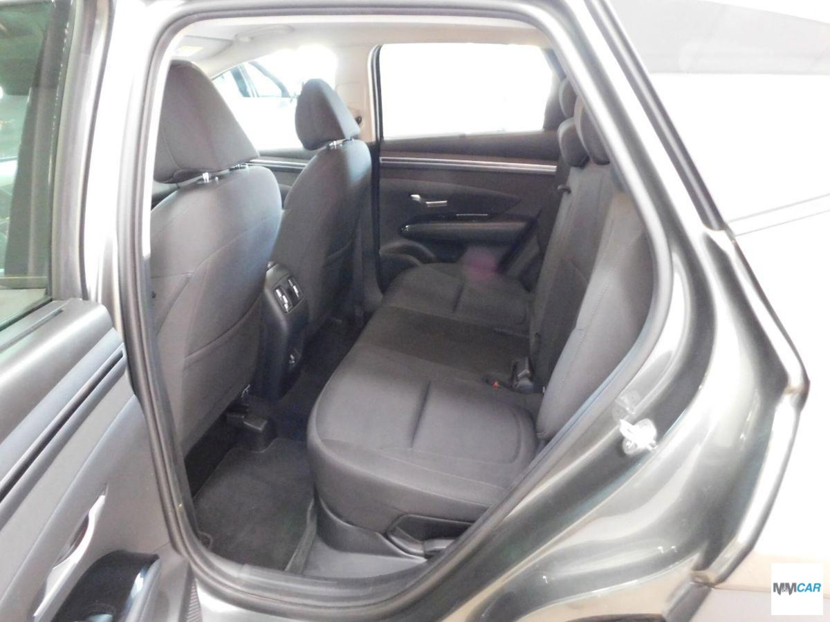 Hyundai Tucson 1.6 hev Exellence 4wd 239cv auto (11)