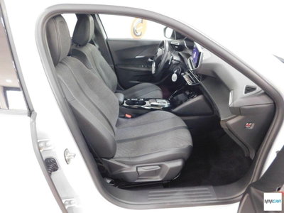Peugeot 2008 BlueHDi 130 S&S EAT8 Allure Pack (13)