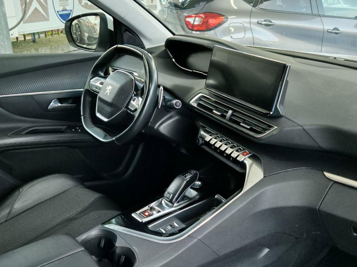 Peugeot 3008 BlueHDi 130 S&S EAT8 GT Line (12)