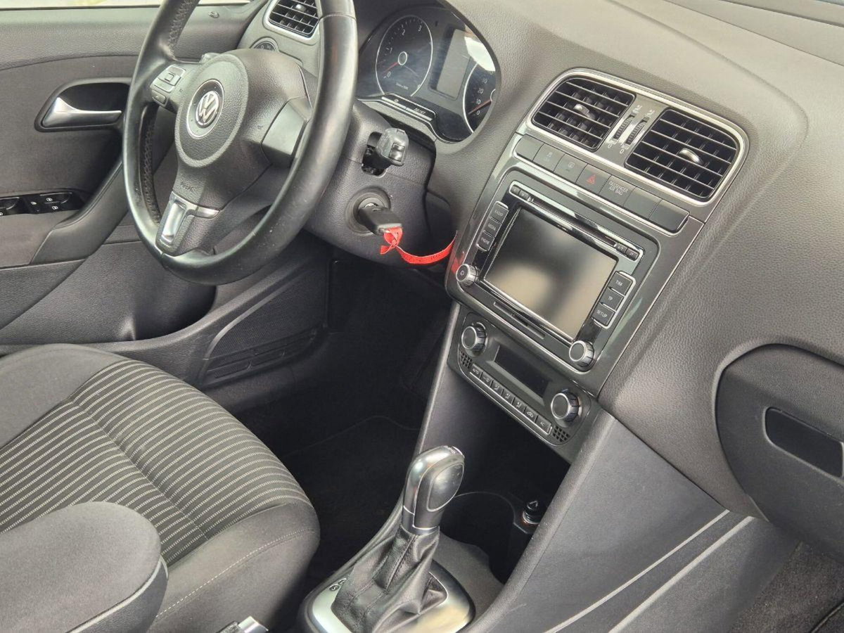 Volkswagen Polo 1.6 TDI 90CV DPF DSG 5 porte Highline (2)