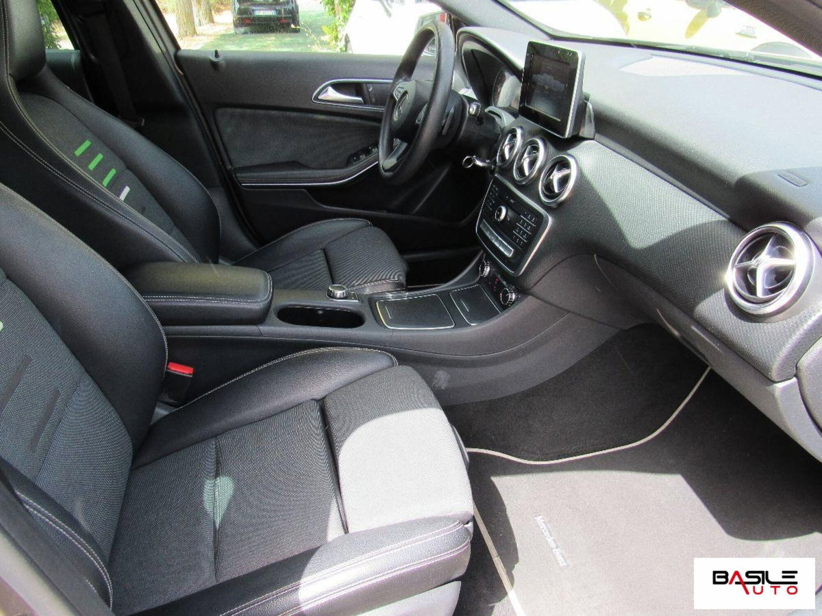 Mercedes-Benz Classe A 160 d Automatic Premium (11)