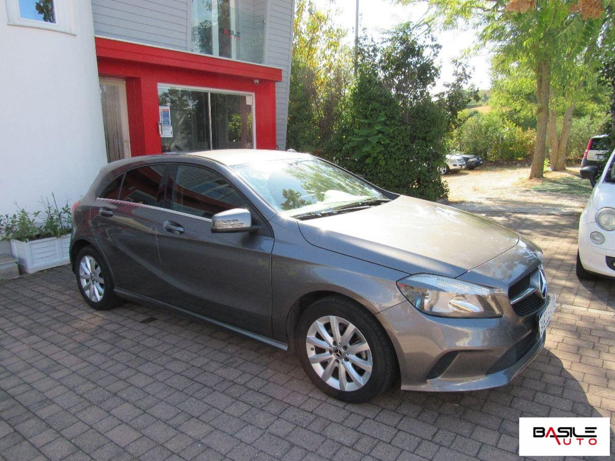 Mercedes-Benz Classe A 160 d Automatic Premium (3)