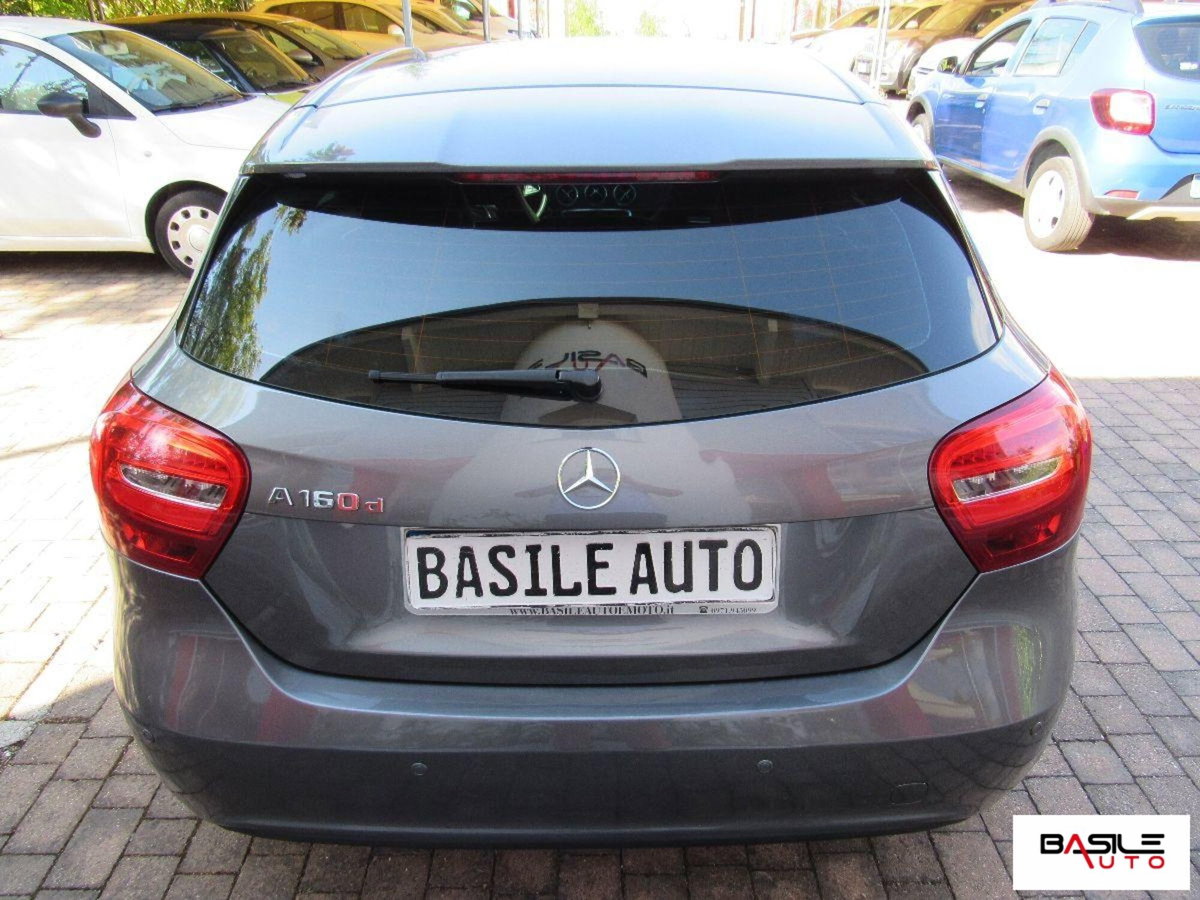 Mercedes-Benz Classe A 160 d Automatic Premium (4)