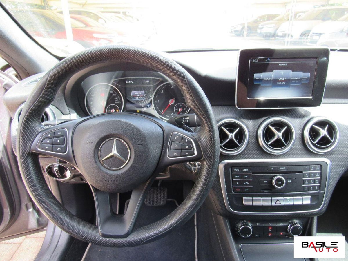 Mercedes-Benz Classe A 160 d Automatic Premium (8)