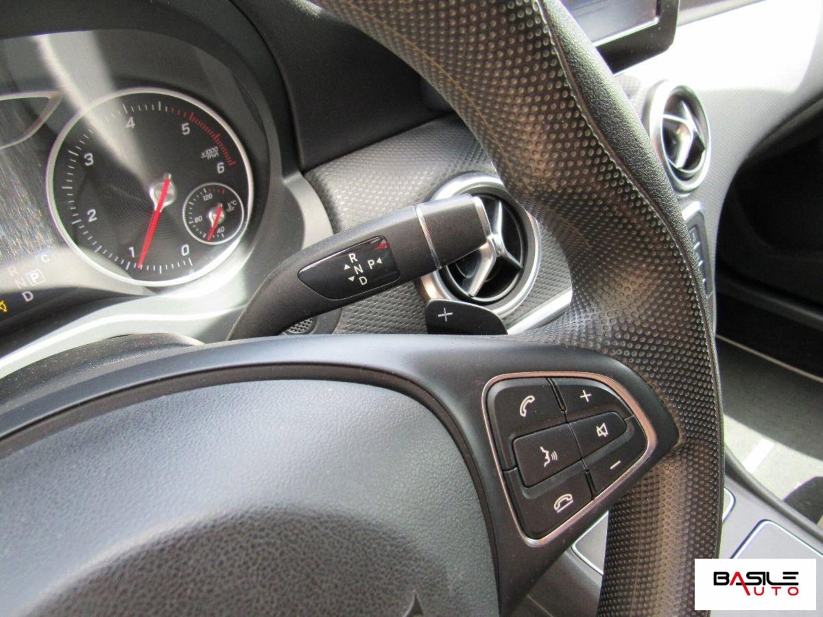 Mercedes-Benz Classe A 160 d Automatic Premium (9)