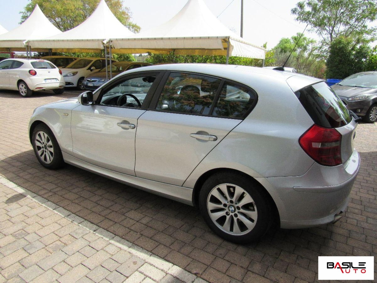 BMW Serie 1 120d cat 5 porte Futura DPF (6)