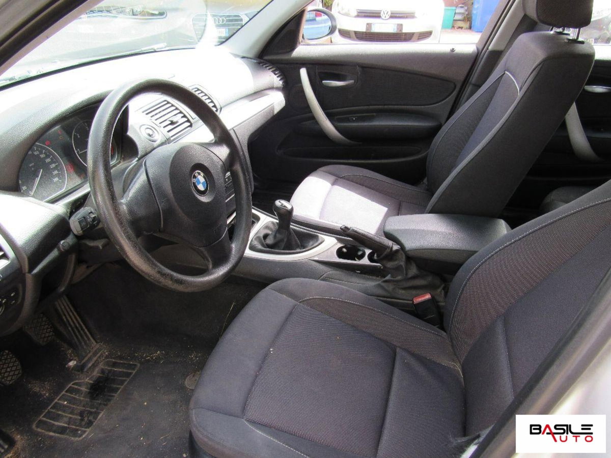 BMW Serie 1 120d cat 5 porte Futura DPF (7)