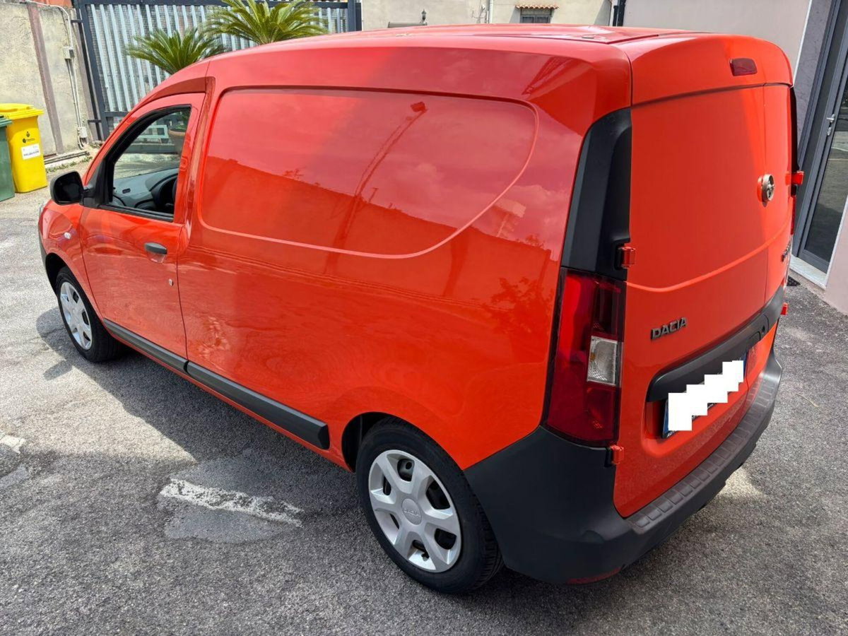 Dacia Dokker 1.5 Blue dCi 8V 75CV Essential (10)