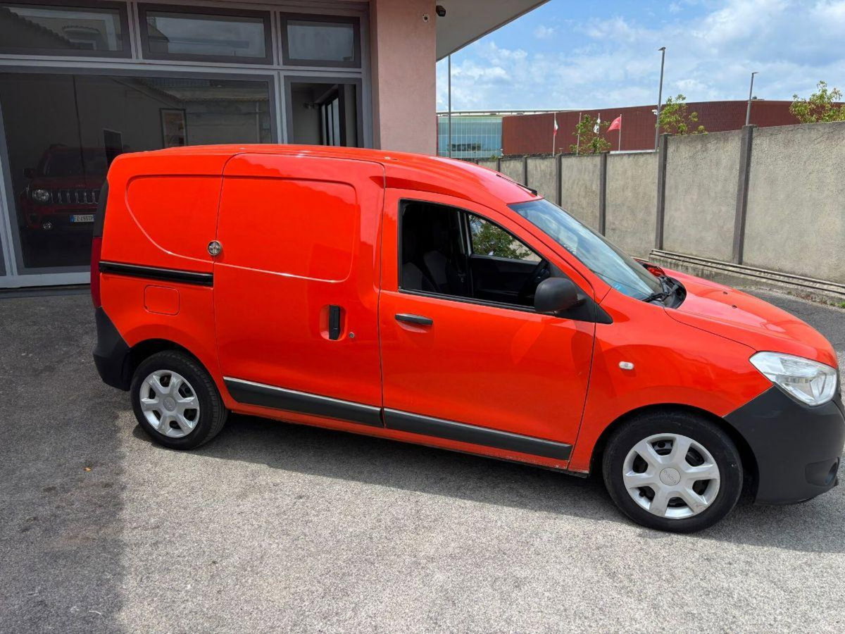 Dacia Dokker 1.5 Blue dCi 8V 75CV Essential (5)