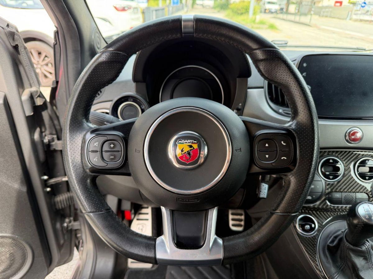 Abarth 595 595 1.4 Turbo T-Jet 165 CV Pista (9)